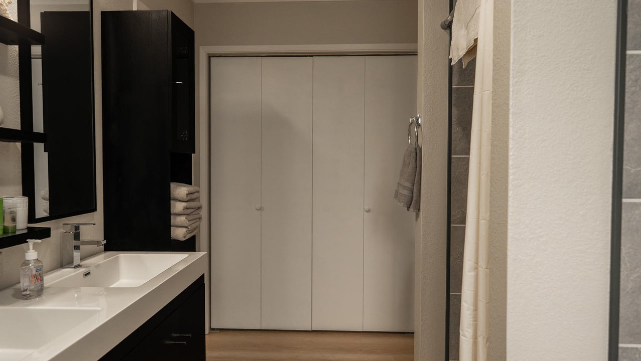 555 Hwy 101 S Apt 3