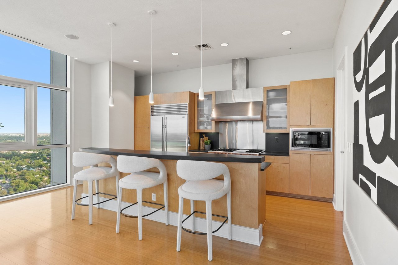 555 E 5th ST # 2901