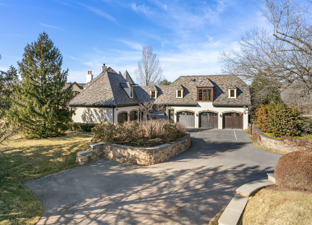 10721 Red Barn Ln