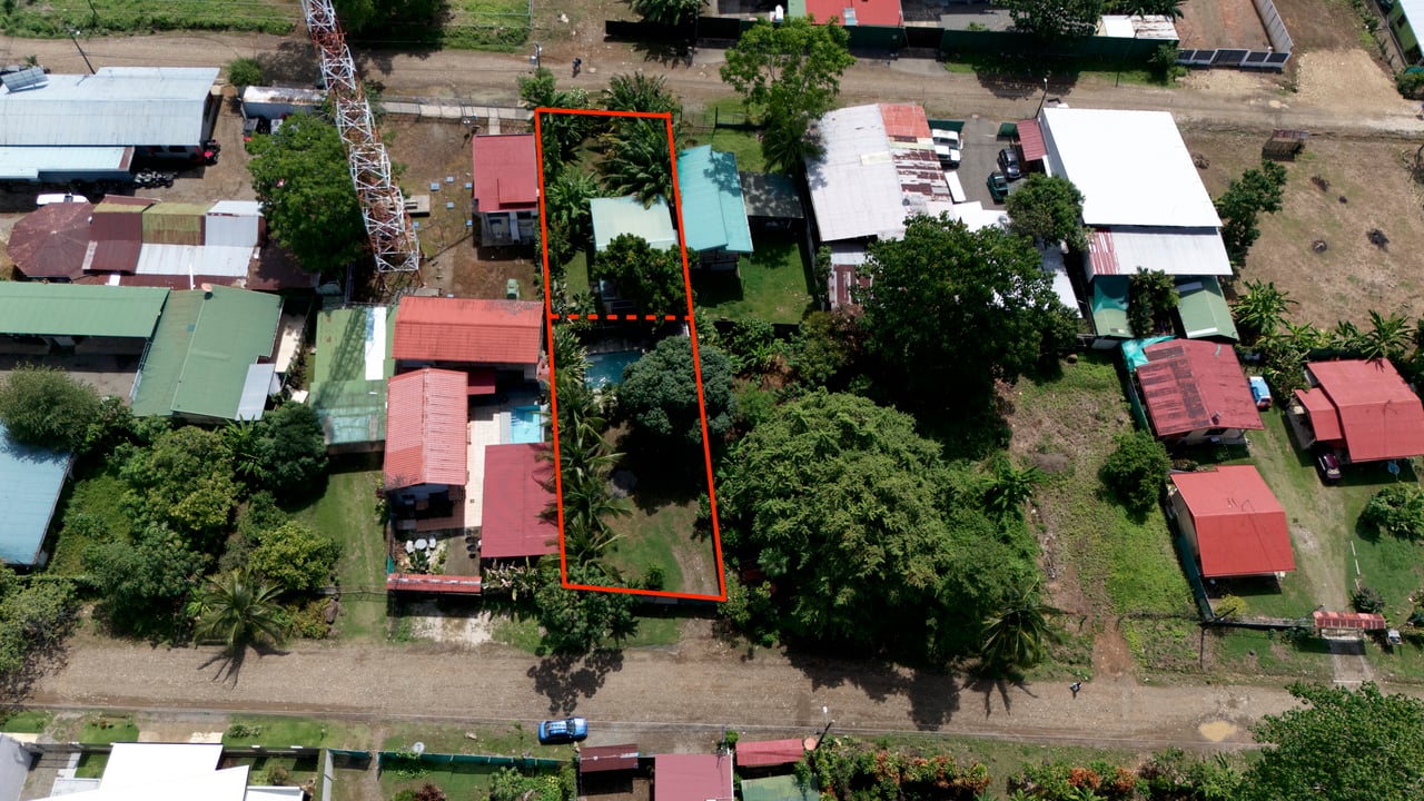 2 Commercial Property in the Heart of Uvita with an existing Home.  