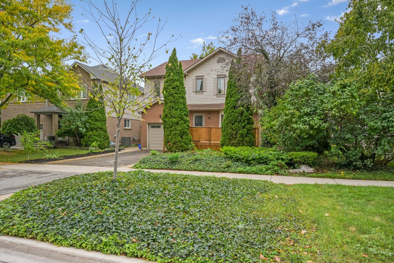 Detached Fixer Upper in River Oaks 