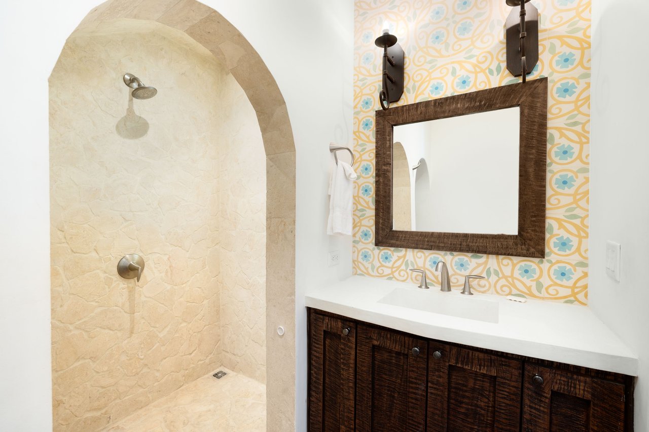5 Calle Cartagena | This coastal retreat offers a perfect blend of comfort and convenience.