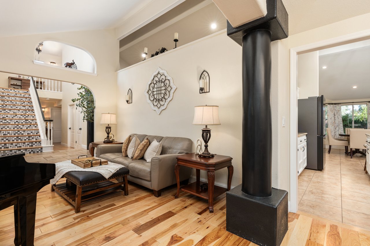 841 E Country View Circle