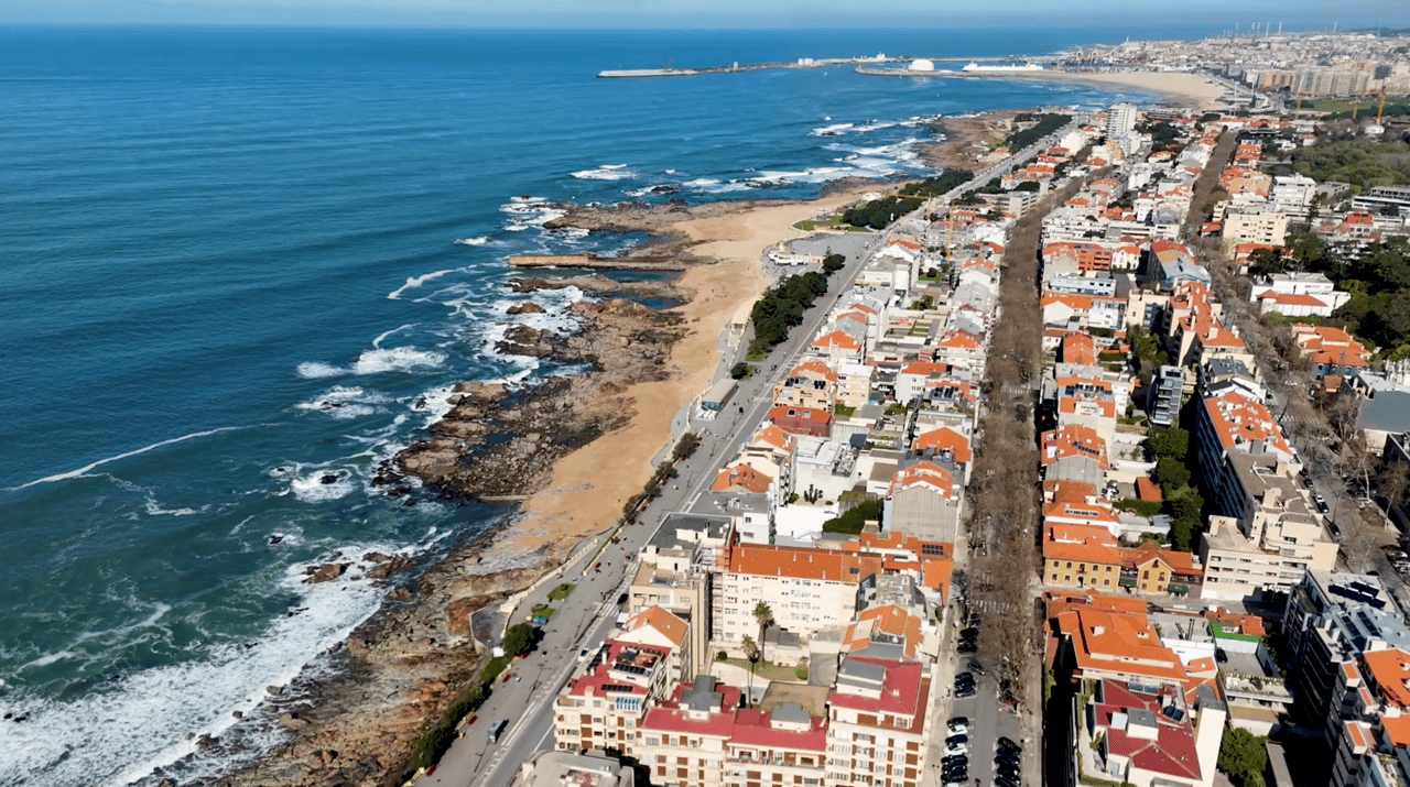 Luxury Four-Story Home in Foz do Douro, Porto with Ocean Views and Beach Proximity
