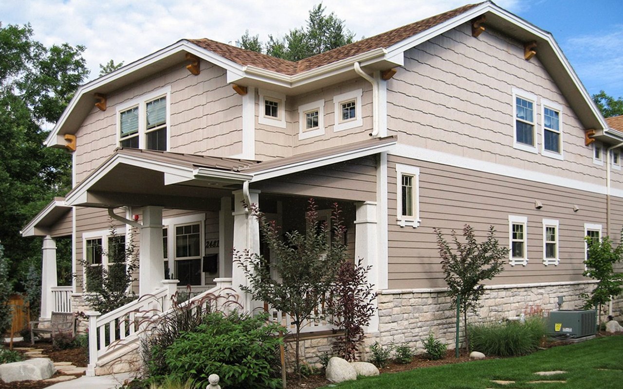 2481 Mapleton Avenue