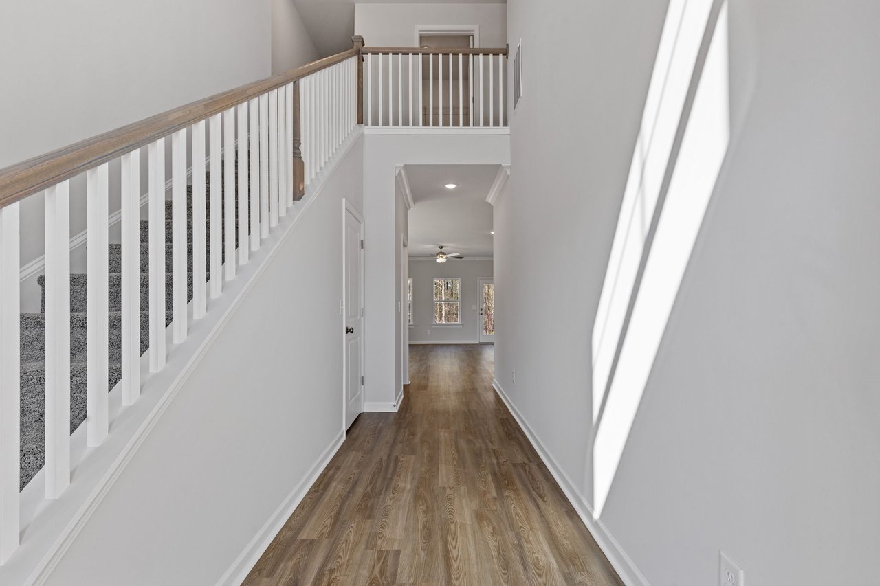 693 Shoals Trl