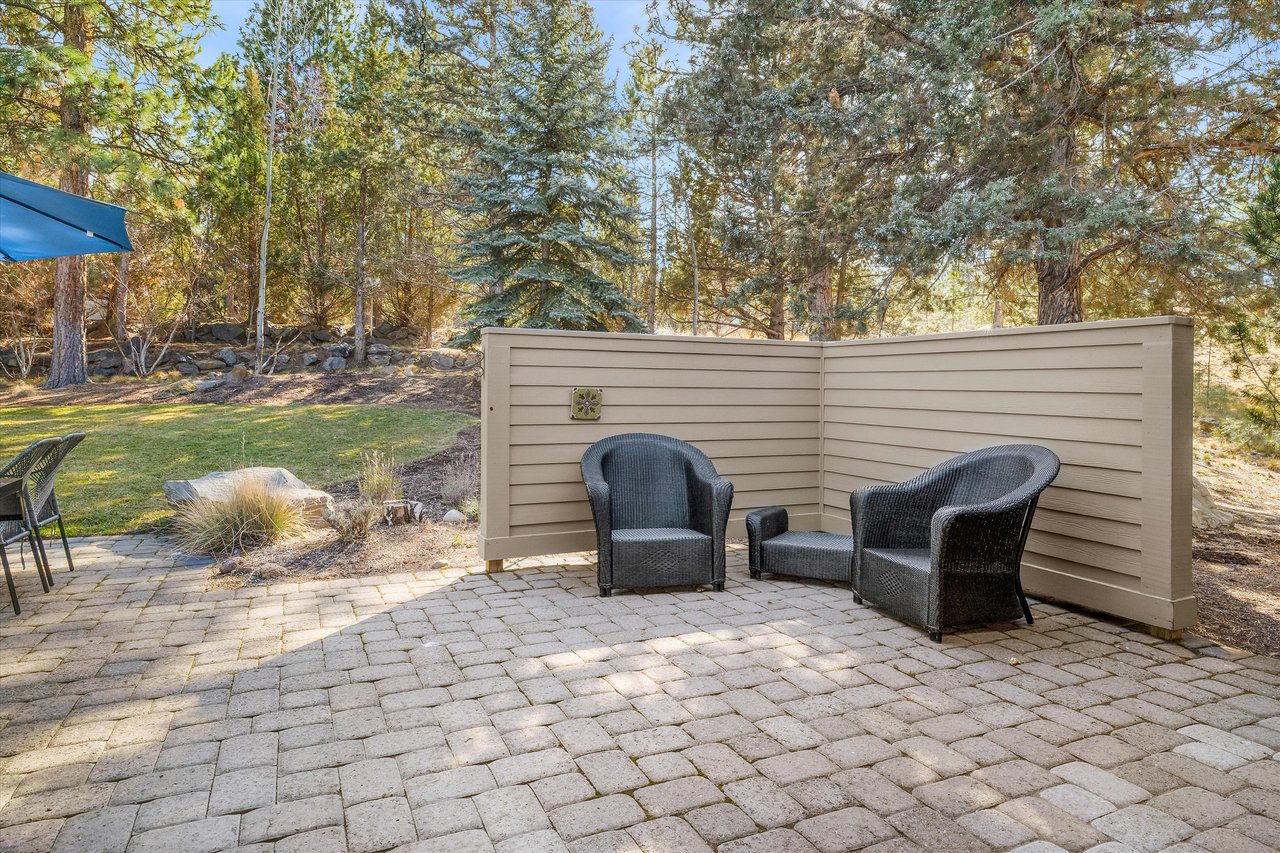 2589 NW Champion Circle