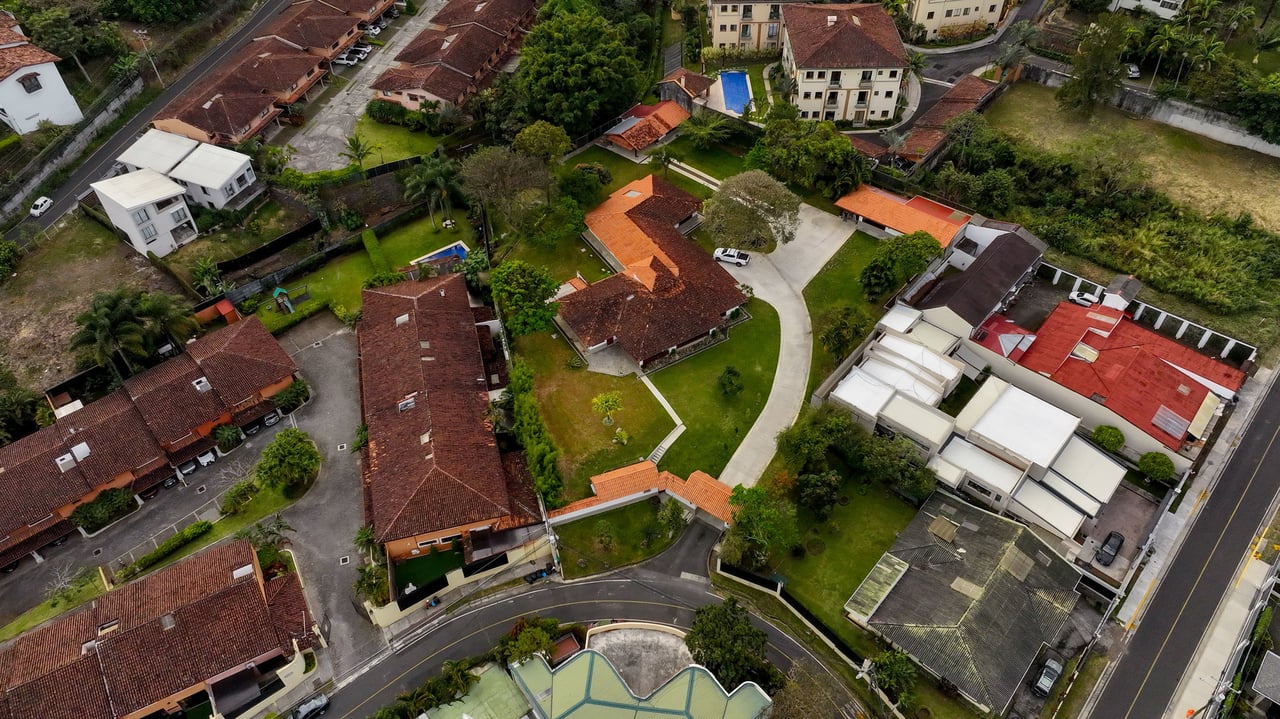 Private Gated Guest House Estate, Escazu, San Jose