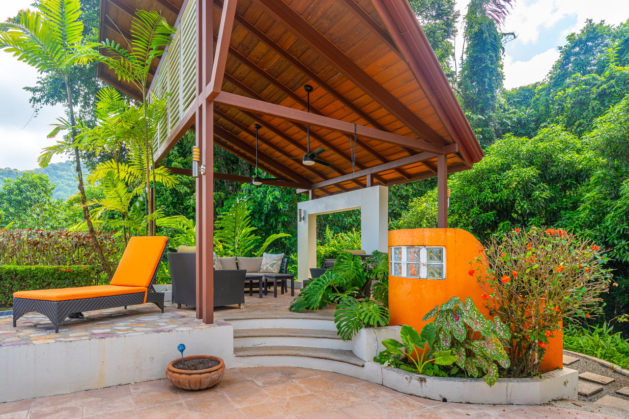 Casa de Orquideas - Mountains, Ocean and Jungle with Privacy In Gated Community, Ojochal