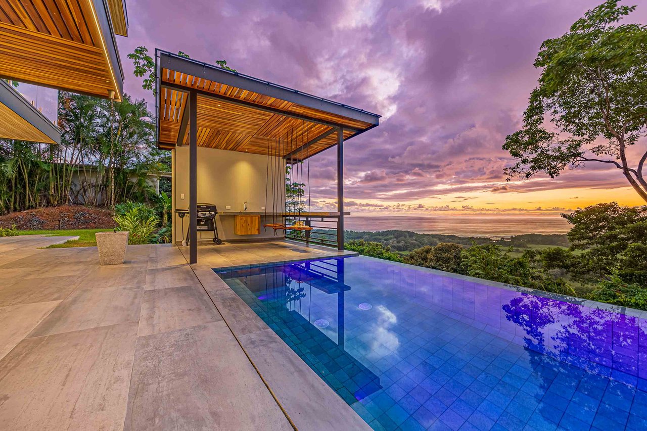 Exclusive Luxury Villa with Infinity Pool