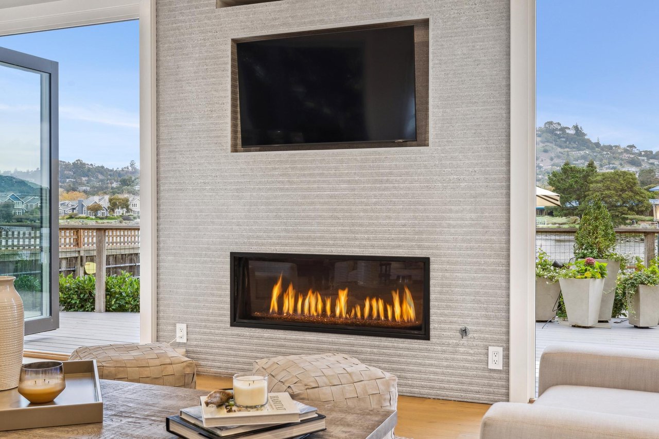 Luxurious Waterfront Home in Larkspur Marina