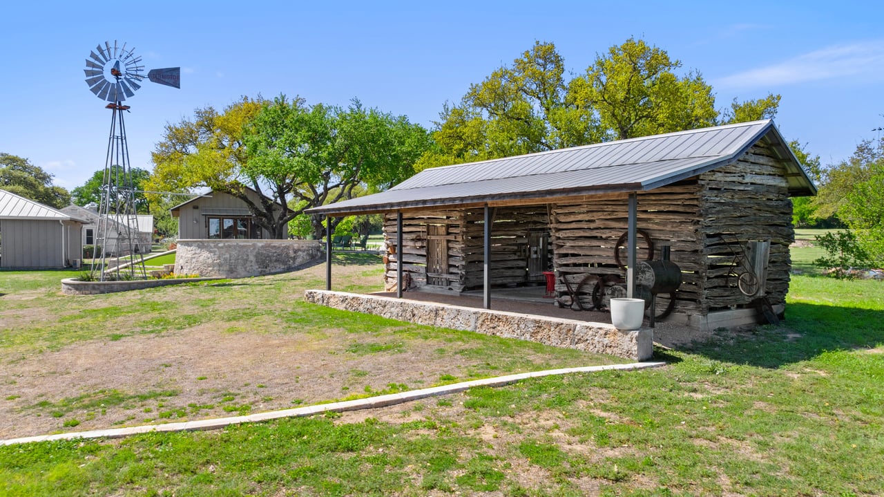 4813 Twin Acres Road