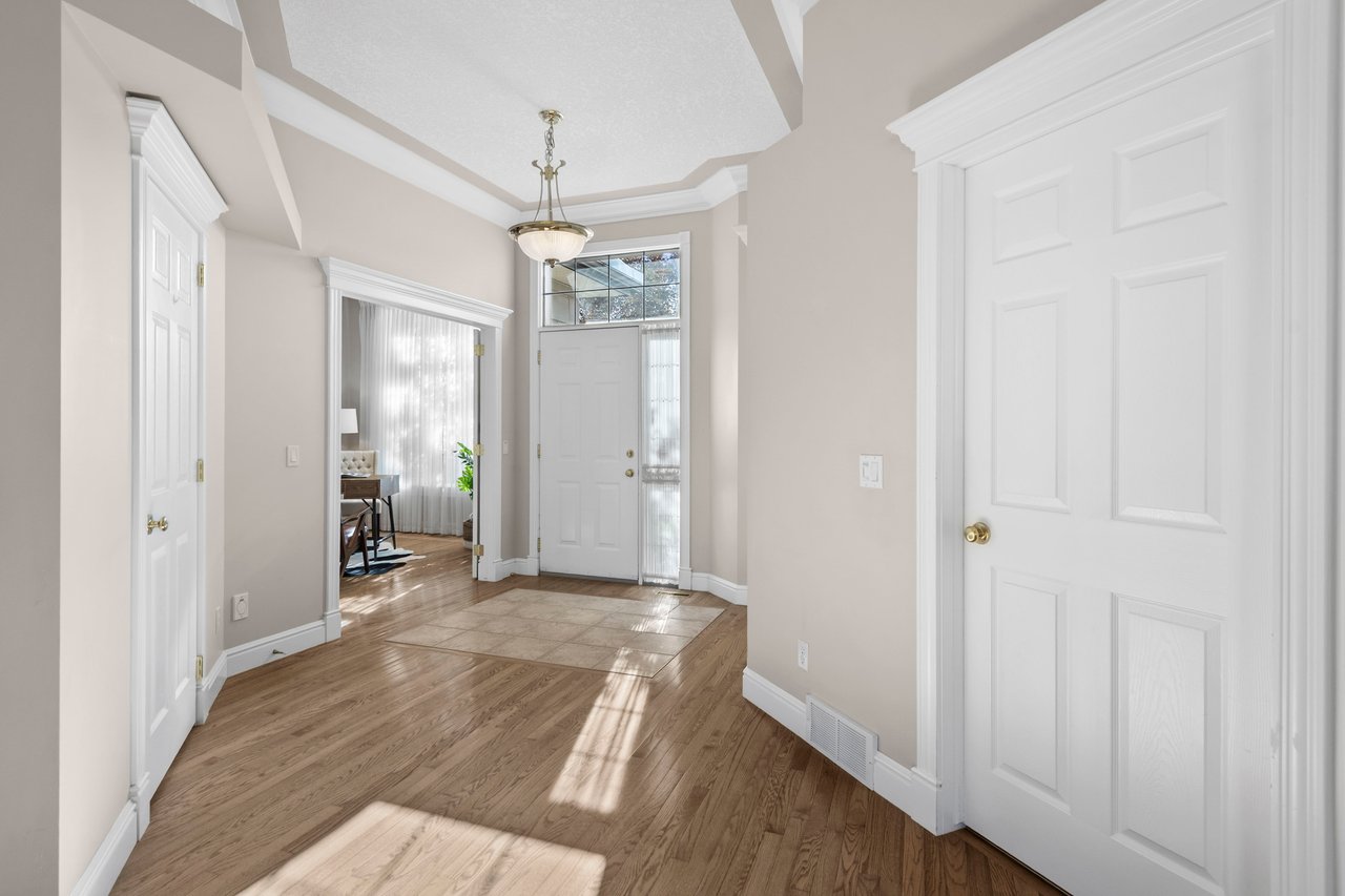82 Arbour Crest Mount NW