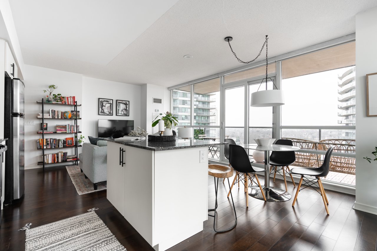 2230 Lake Shore Blvd W #1604