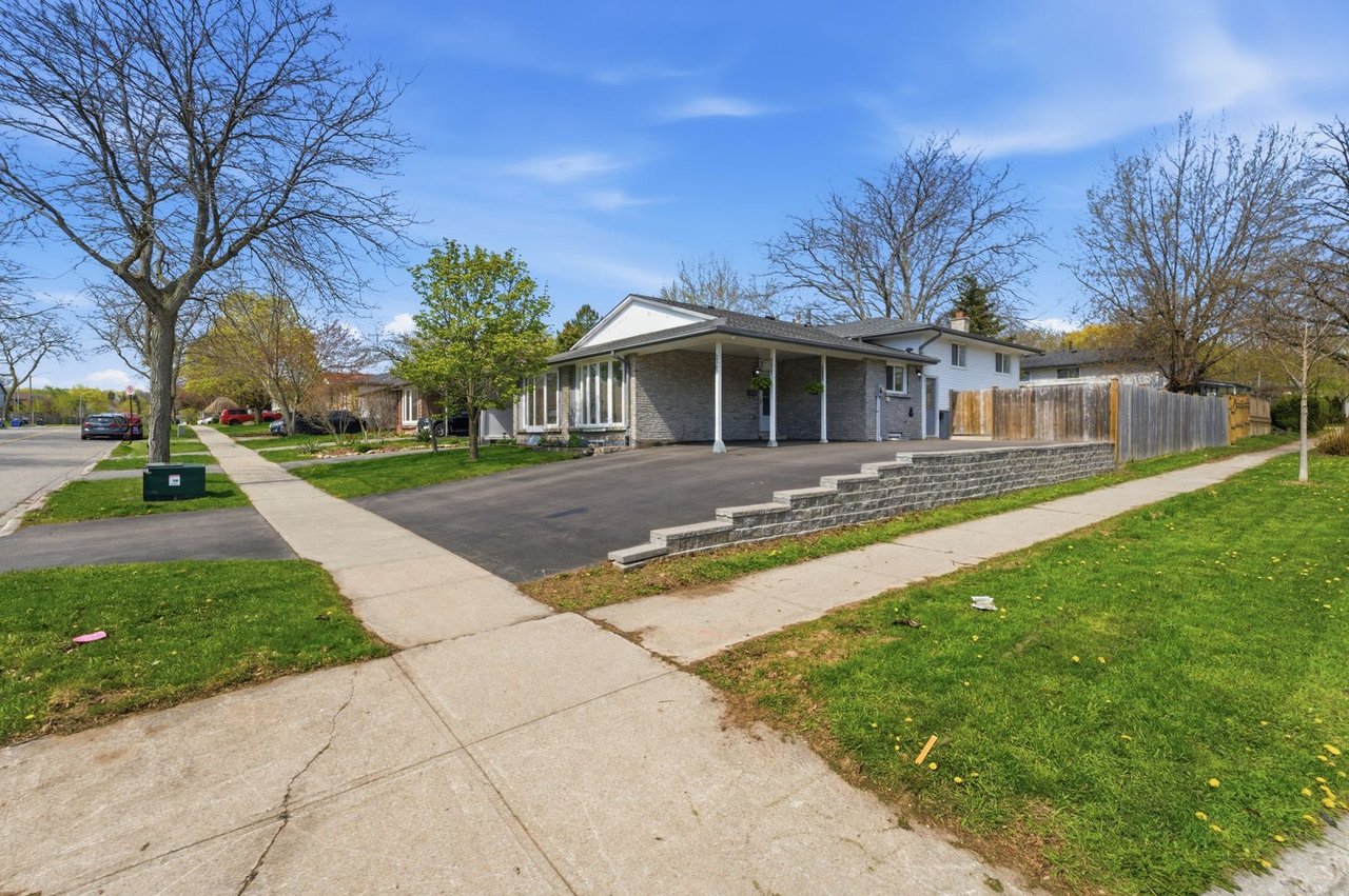 2362 Greenbank Tr
