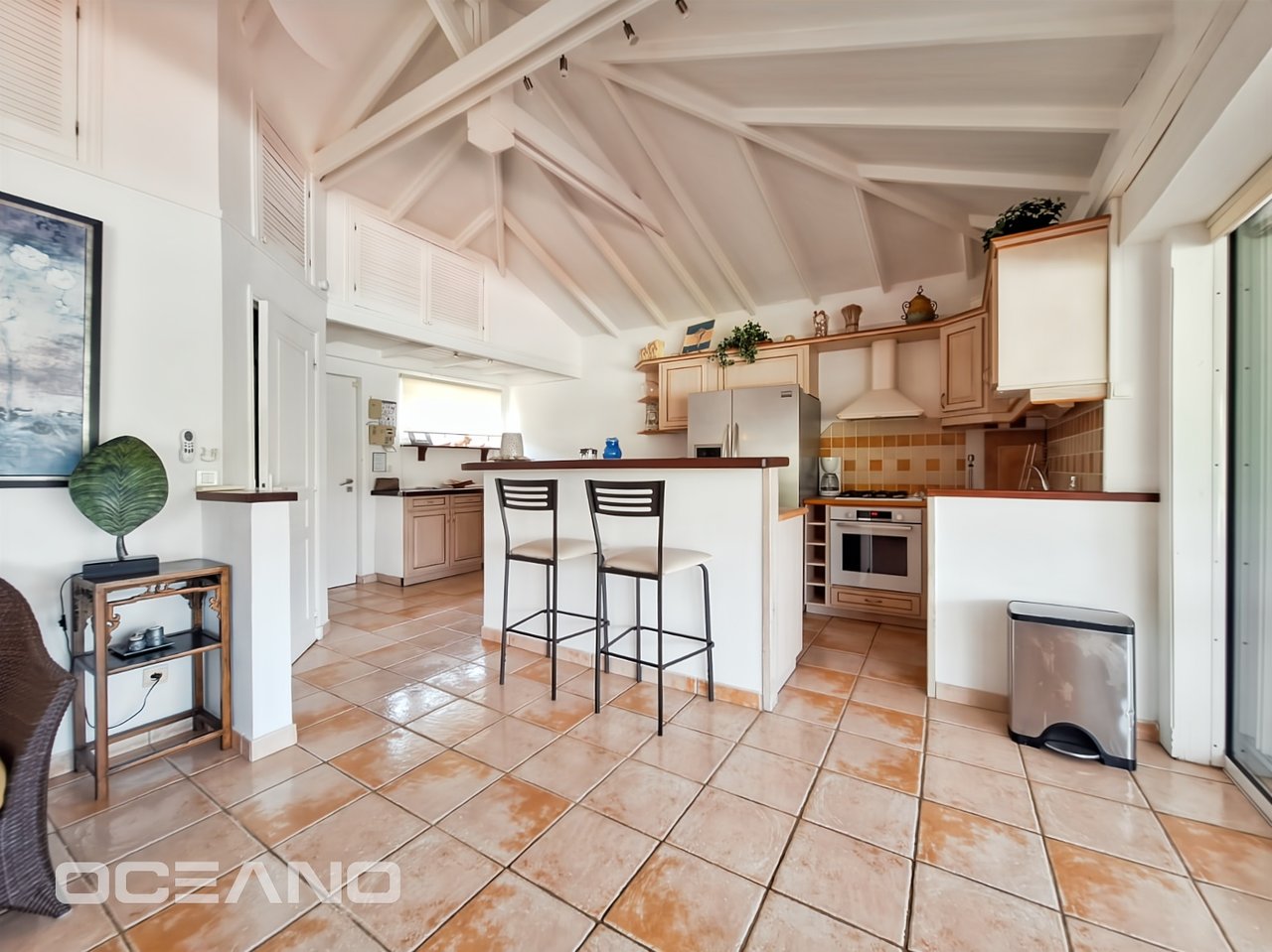 2-Bedroom Apartment with Sea View – Oyster Pond