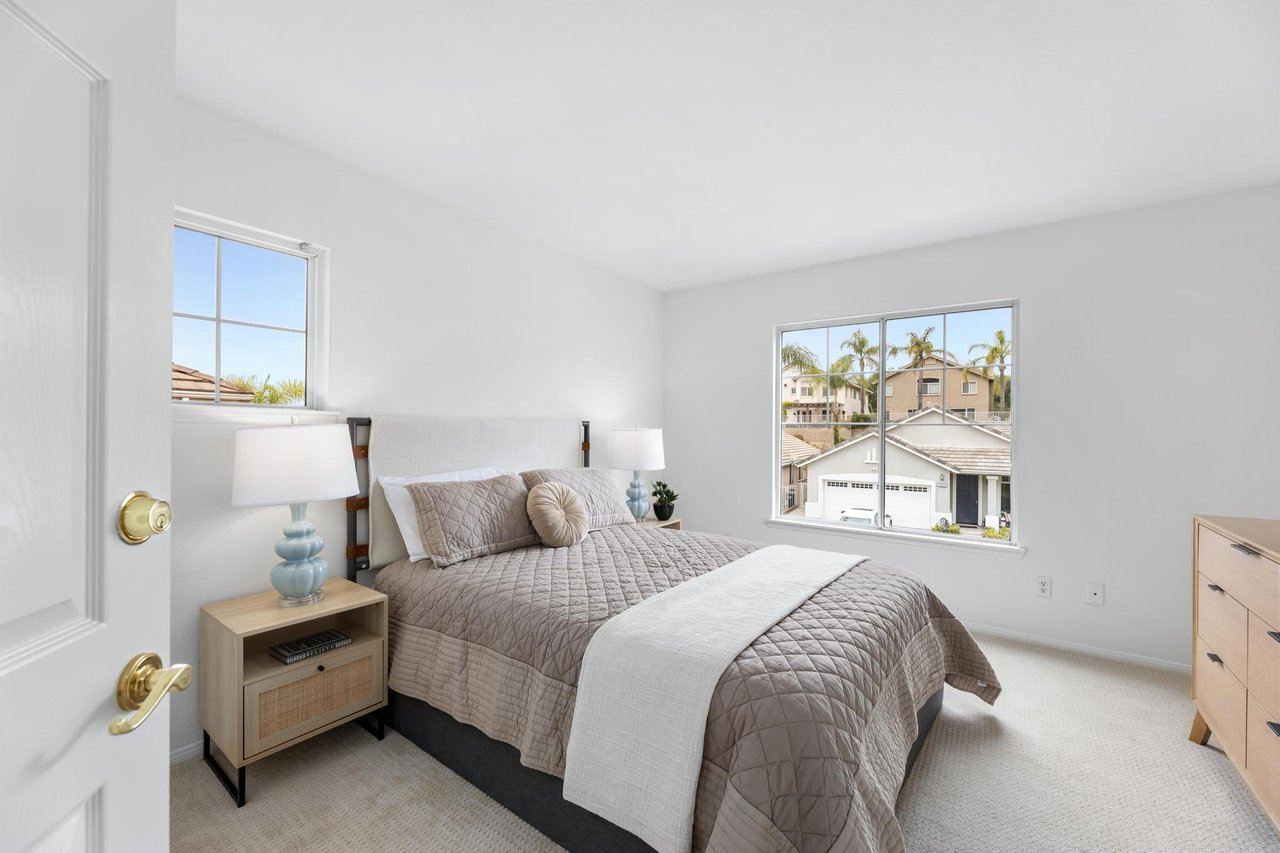 3098 Espana Ln