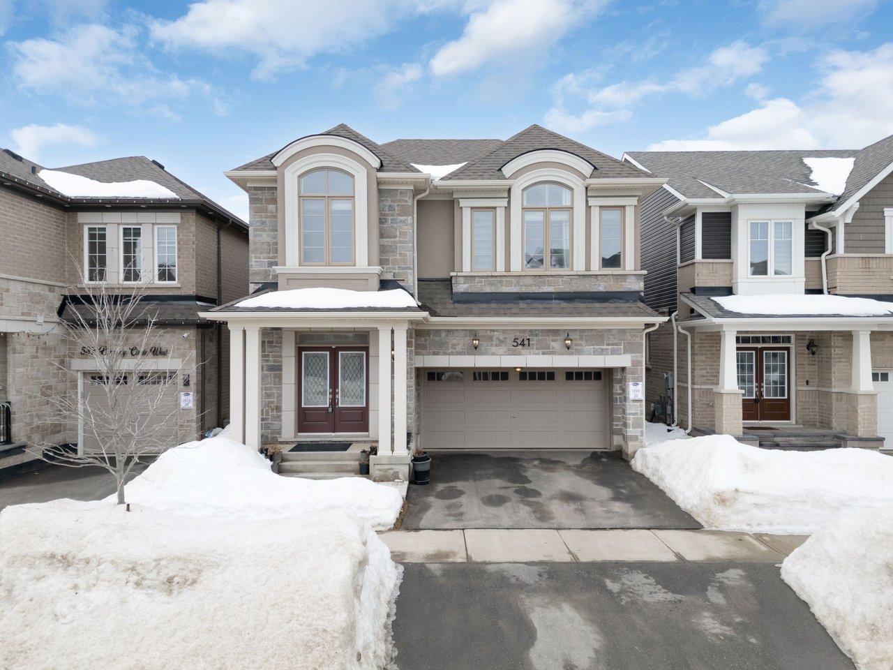 541 Kennedy Circle W