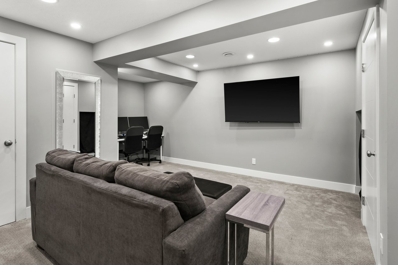 36 Hidden Hills Road NW