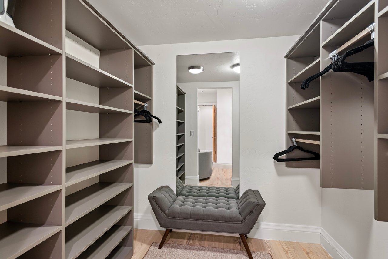 Beautiful Mountain Contemporary Townhome in Aspen Central Core