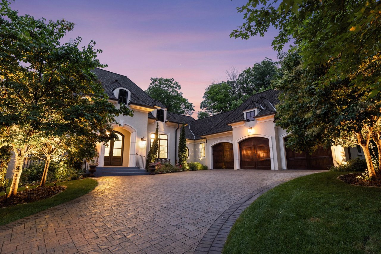 405 Carpenters Point, Wayzata