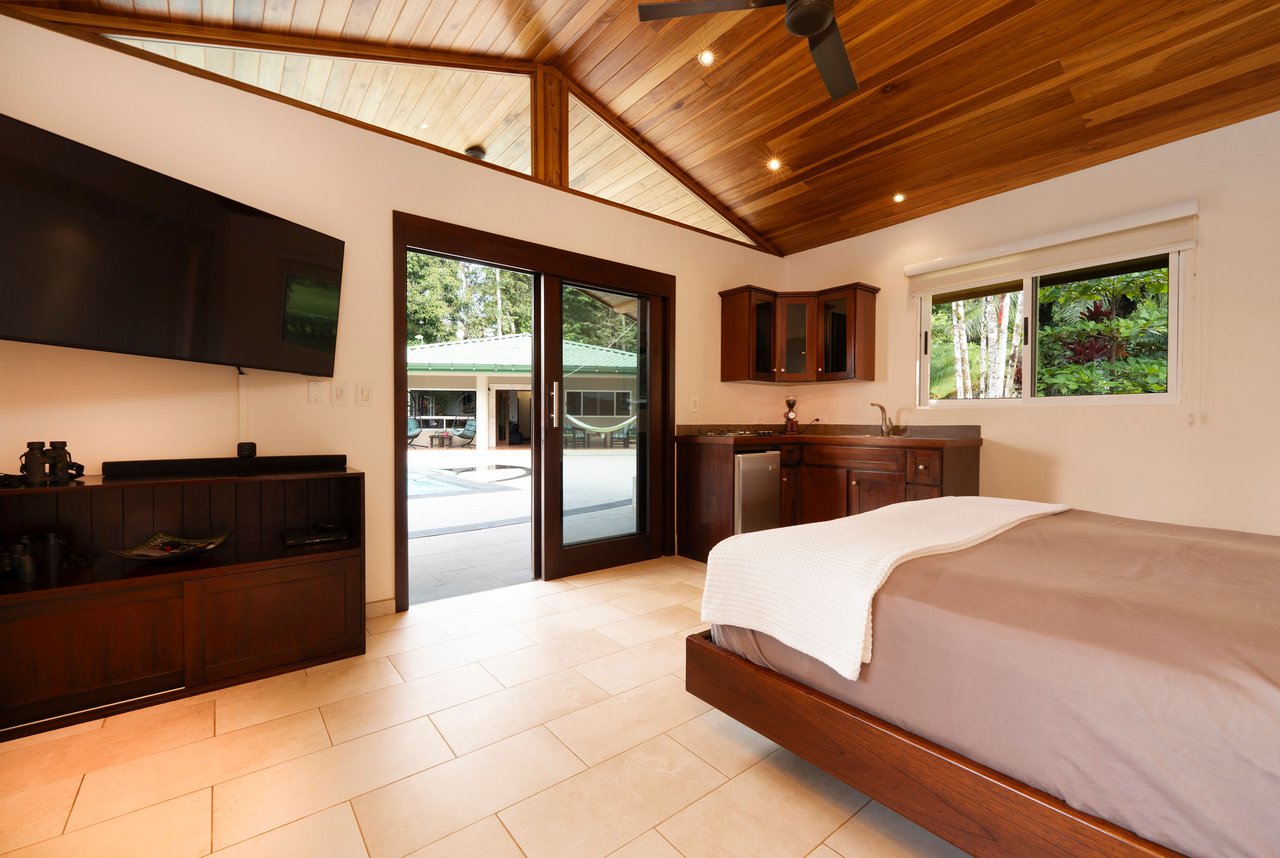 CASA TRANQUILA IN LAGUNAS – HOME, GUEST SUITE, SALON, AND GARAGE WITH WORKSHOP