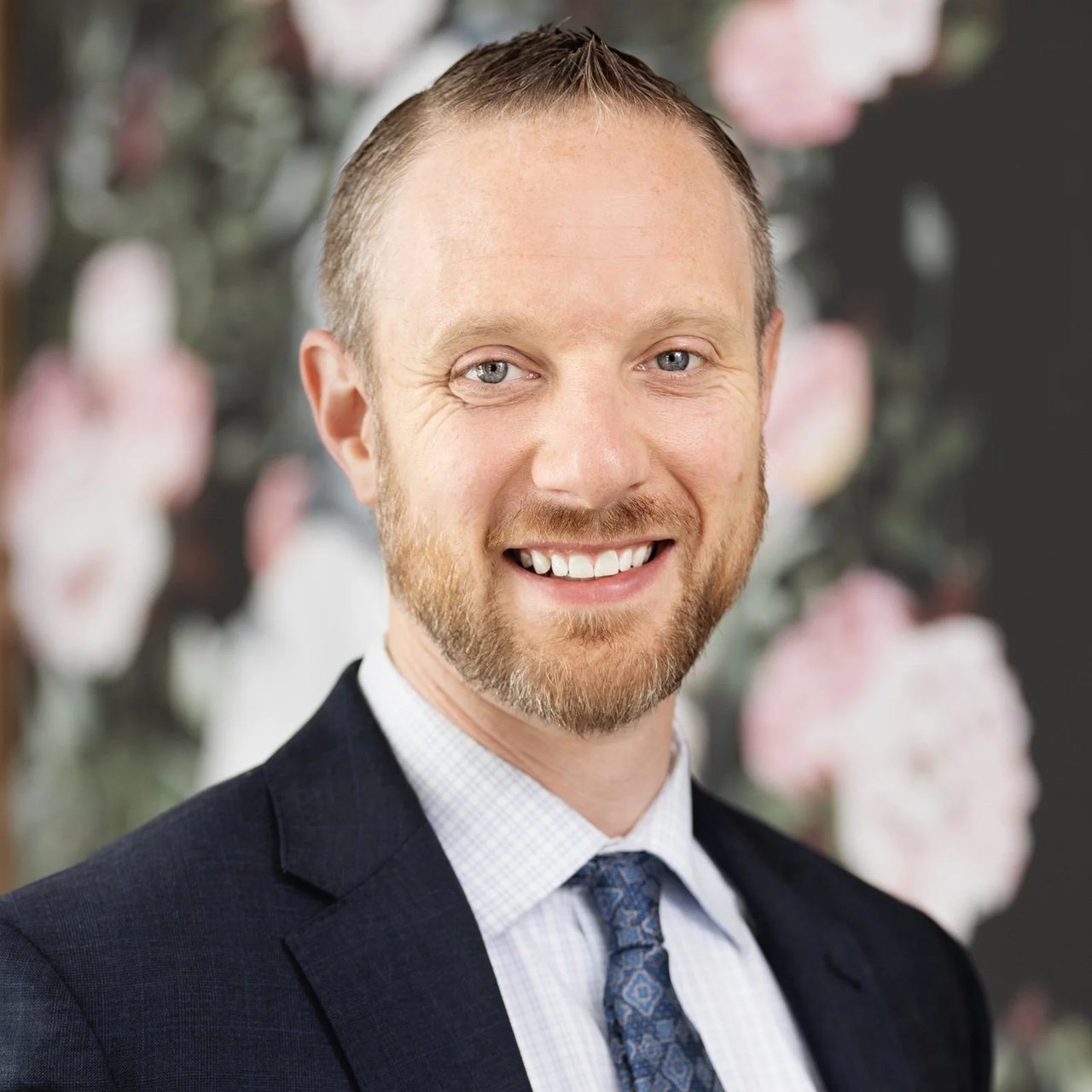 Joe Uebel Saint Paul, MN Real Estate Agent Headshot