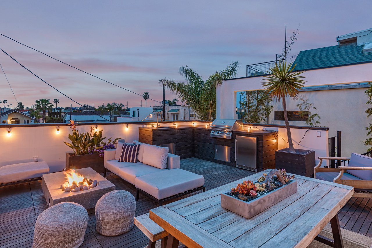 214 S Venice Blvd, Venice 