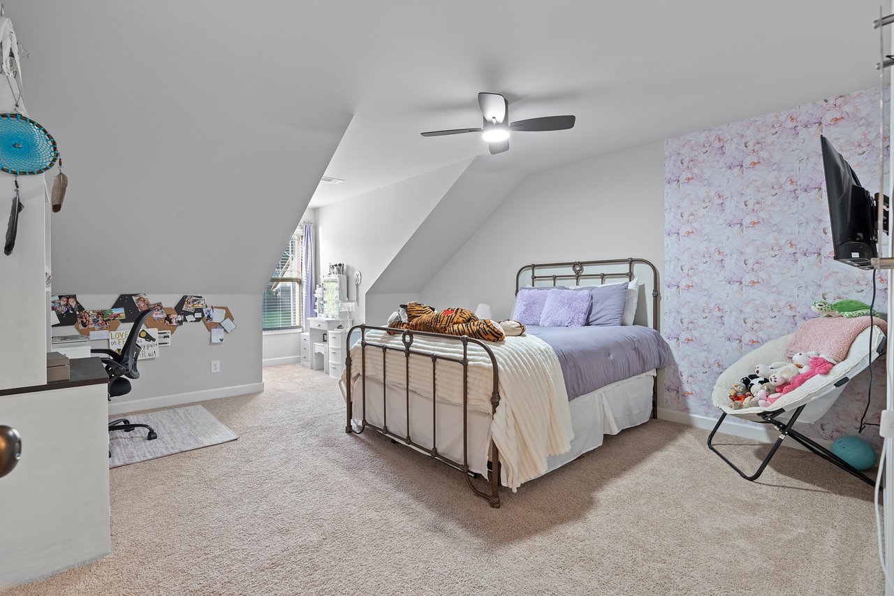 Luxury 4-Bedroom Home with Bonus Room & Gourmet Kitchen!