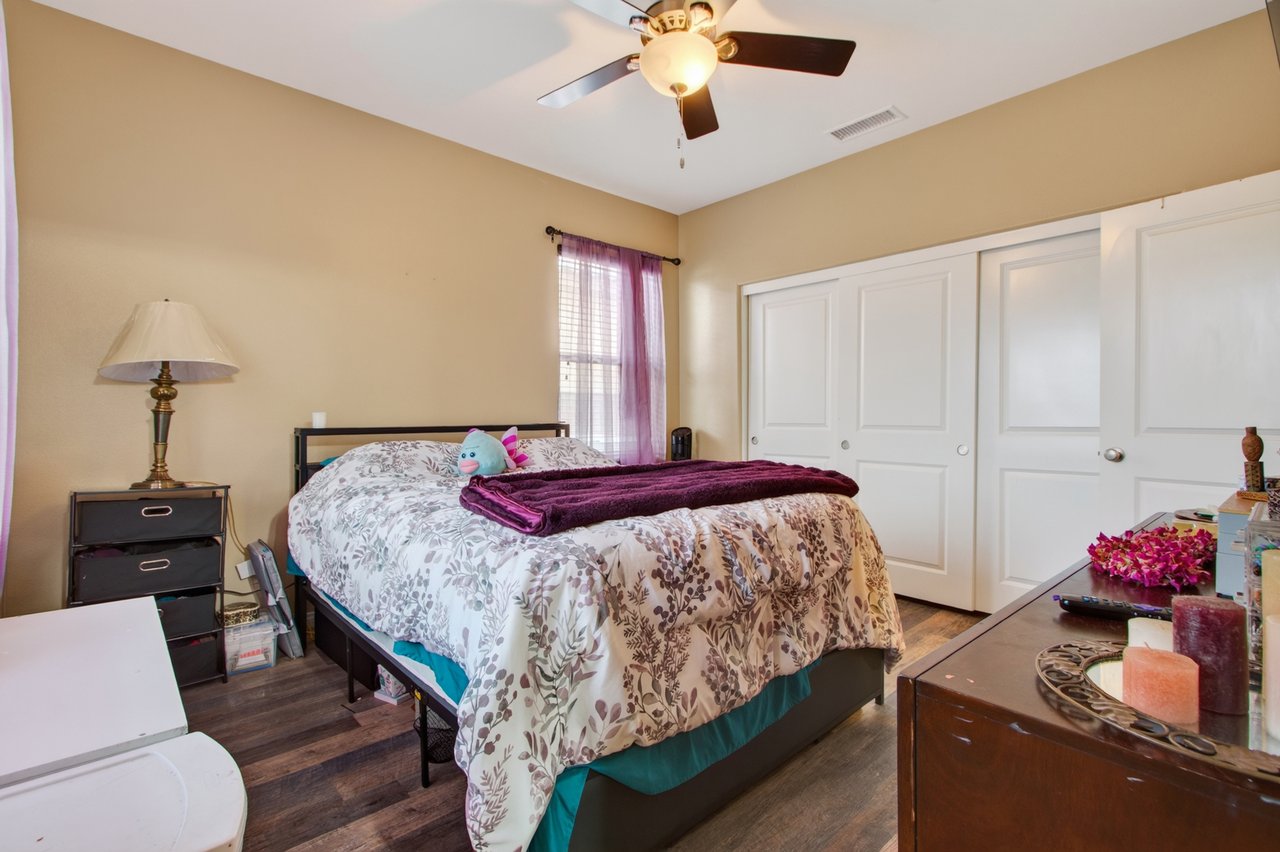 27867 Huron Ct