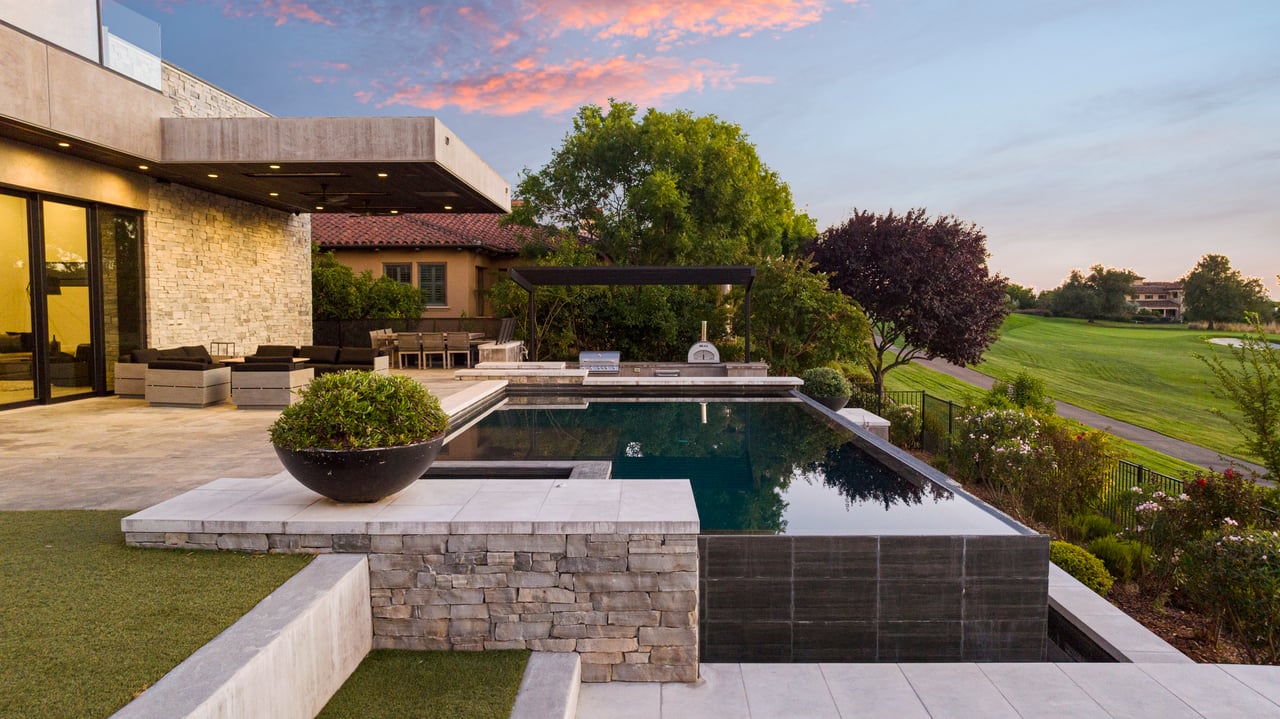 4573 Greenview Drive
