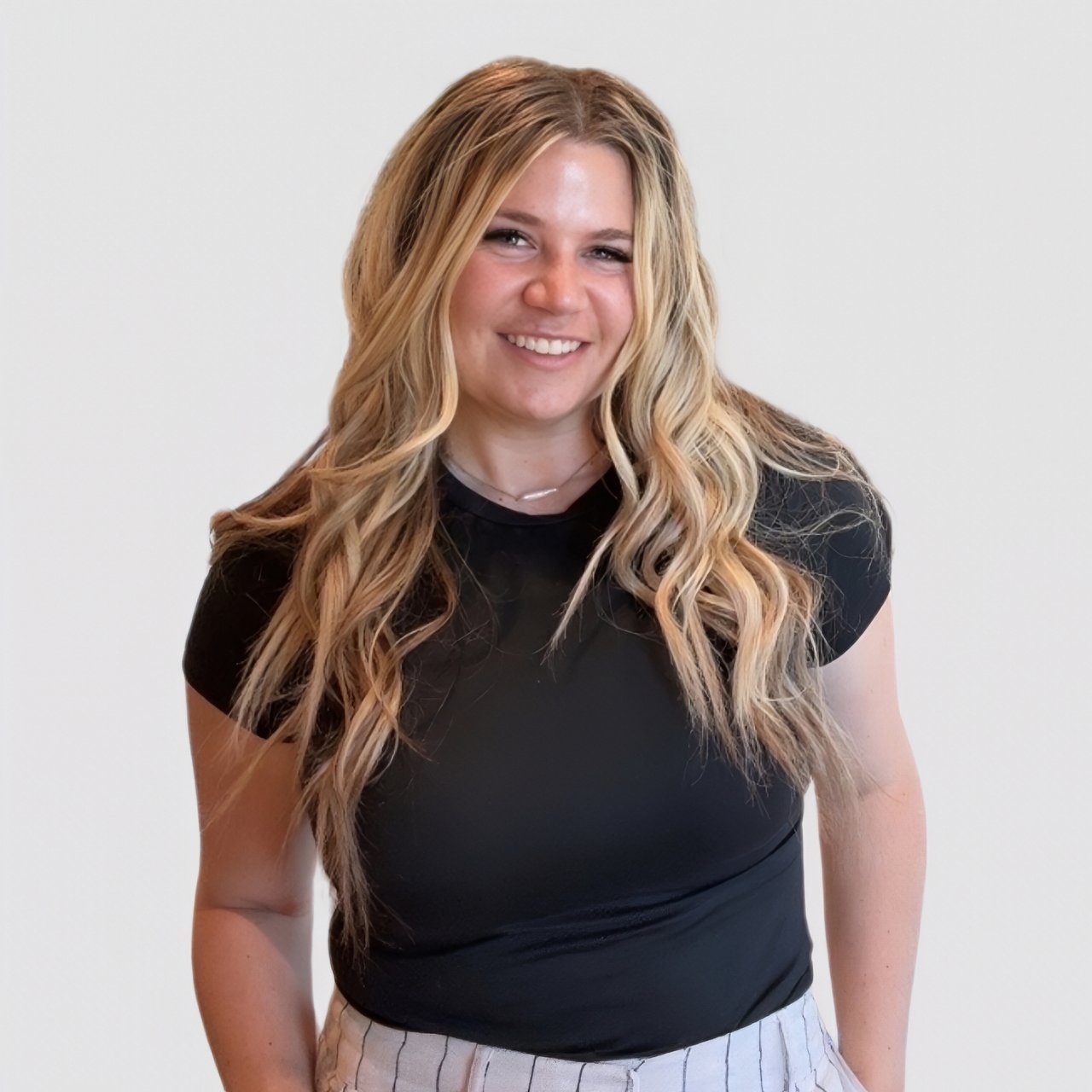 Madison Hoffman Englewood, CO Real Estate Agent Headshot