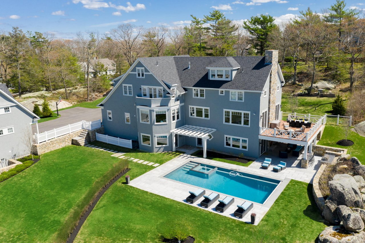 17 Mohawk Way