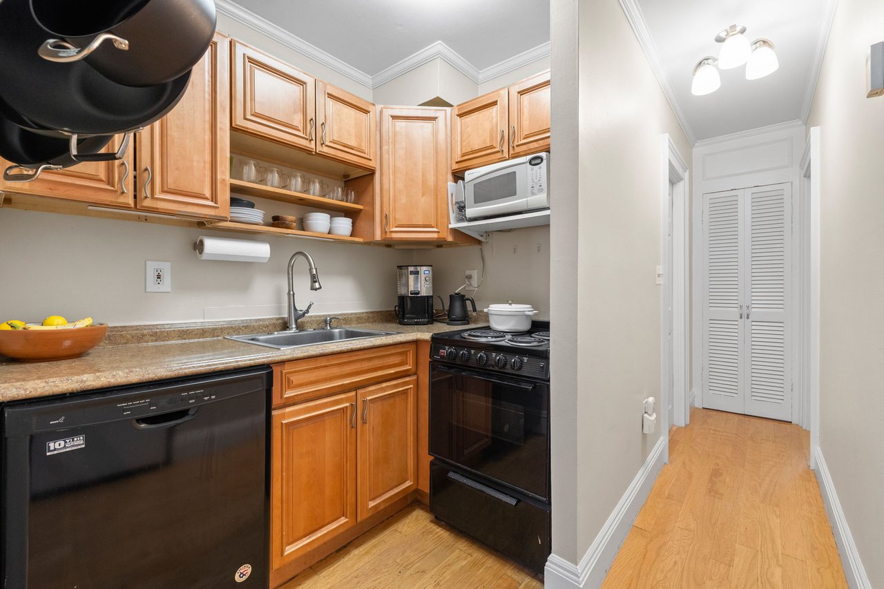 15 Dartmouth Street, Unit A
