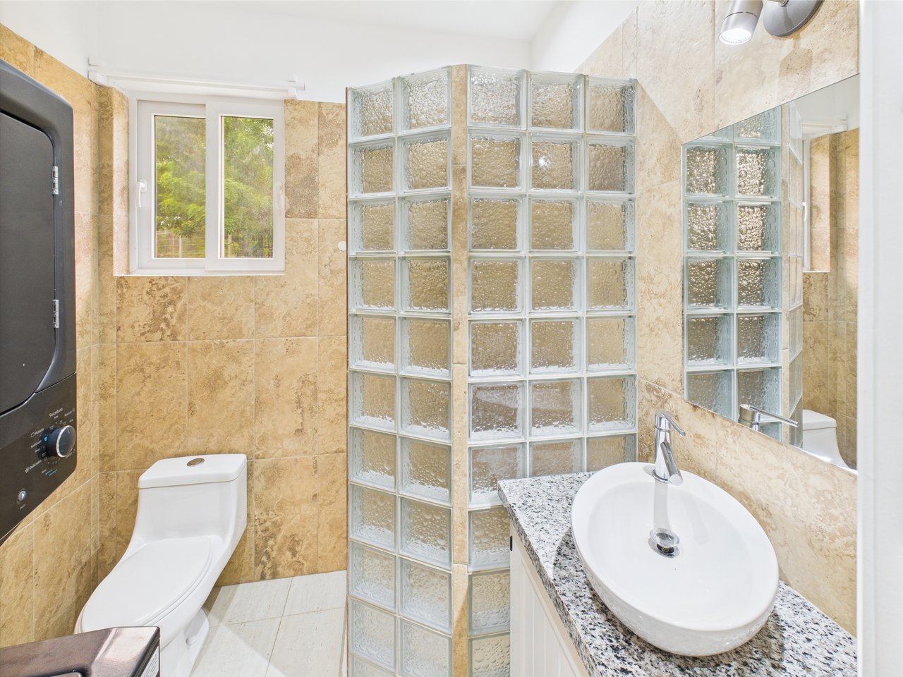 Condo 302, Diamond Apartments