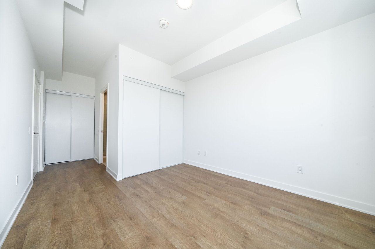 30 Upper Mall Way, A2205