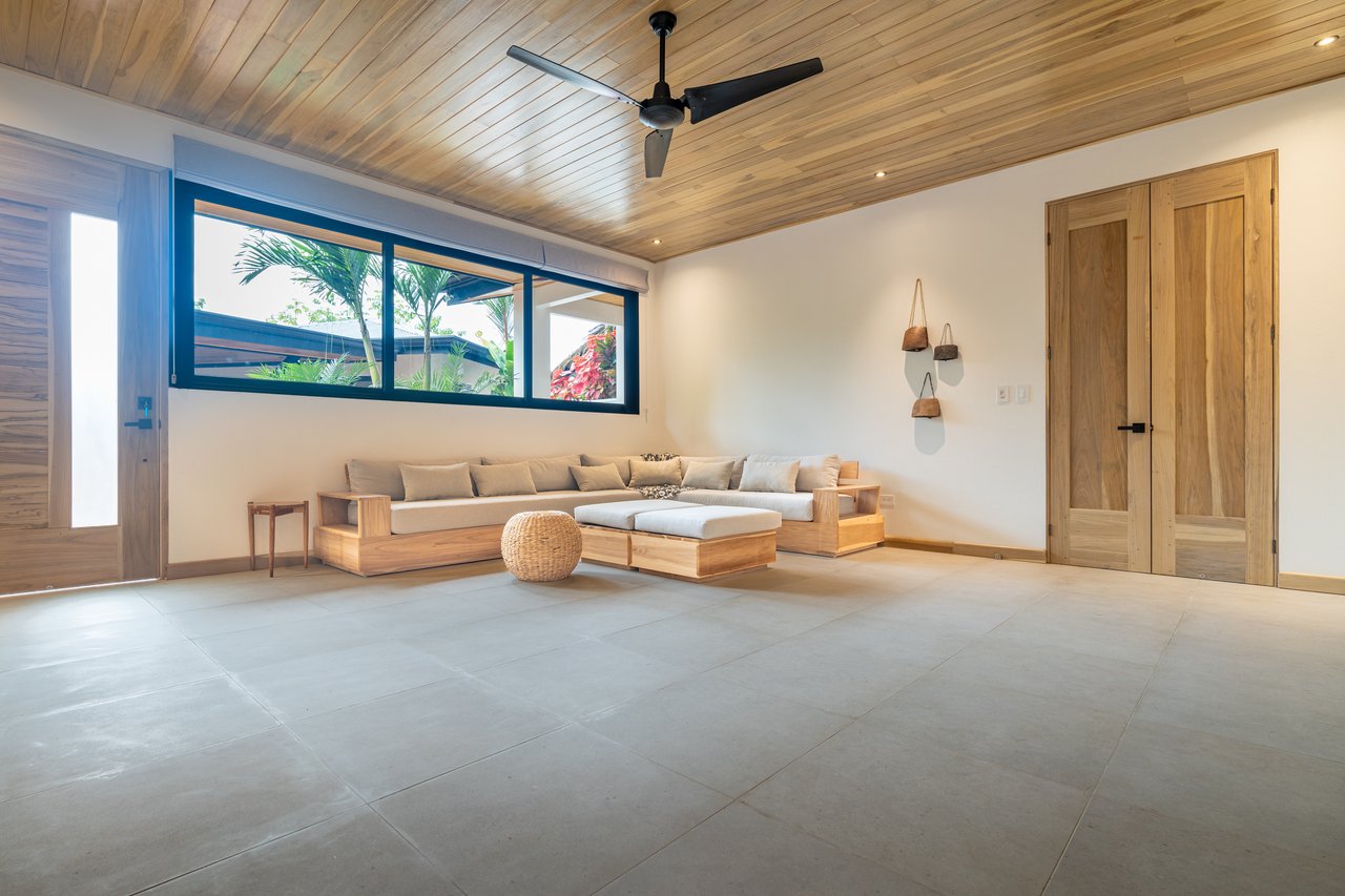 Casa Amarilla – Oceanfront Luxury Meets Sustainable Living in Tres Rios