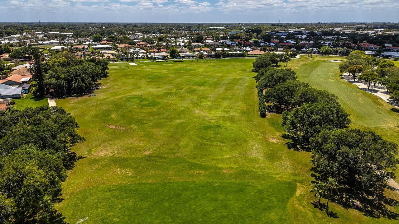 3922 SE Fairway W