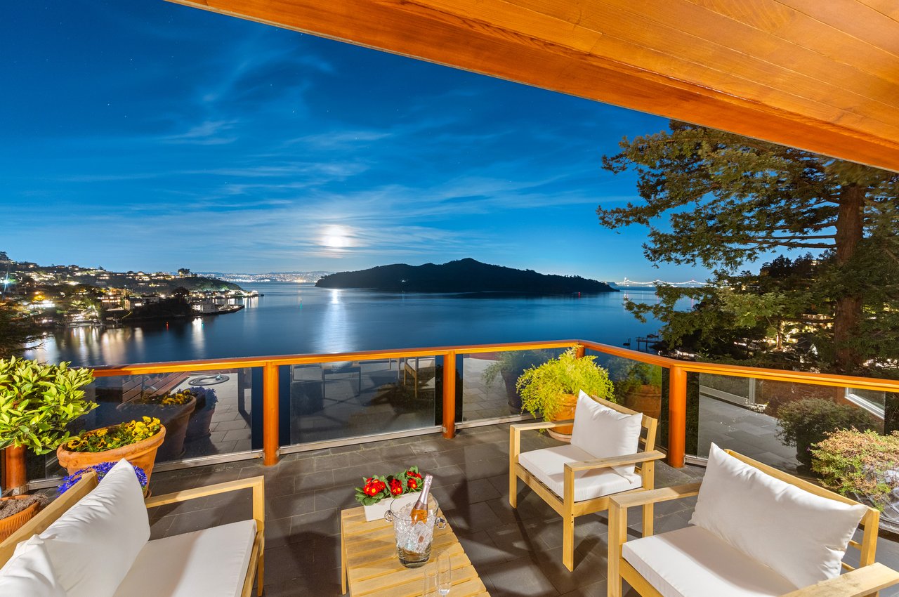 Picturesque Bay Views on Belvedere Island