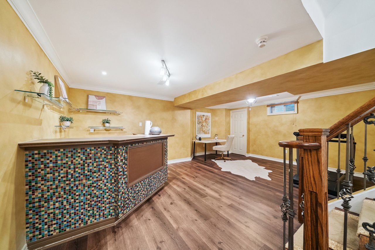 140 Reeve Dr