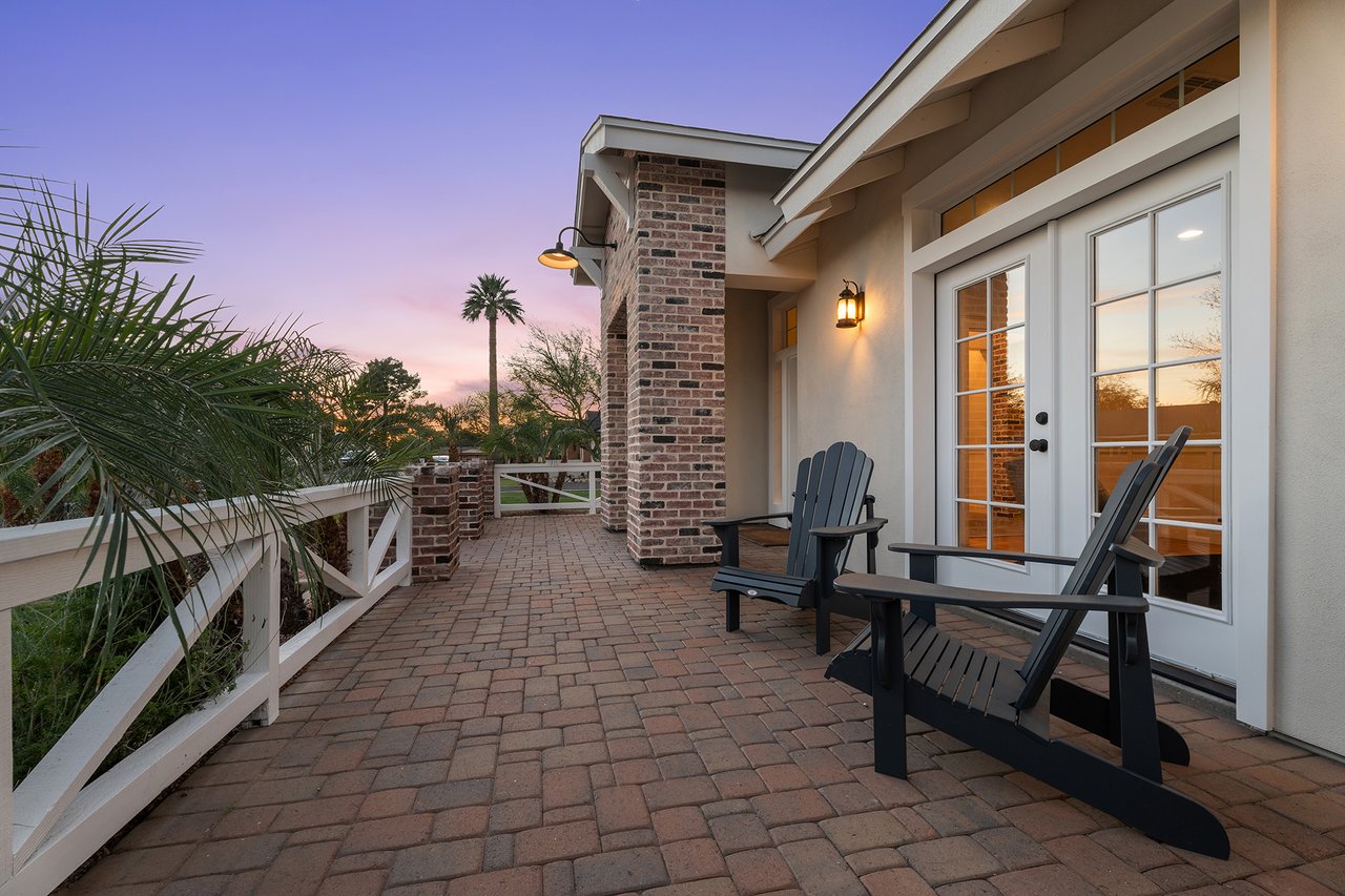 3838 E DEVONSHIRE Avenue