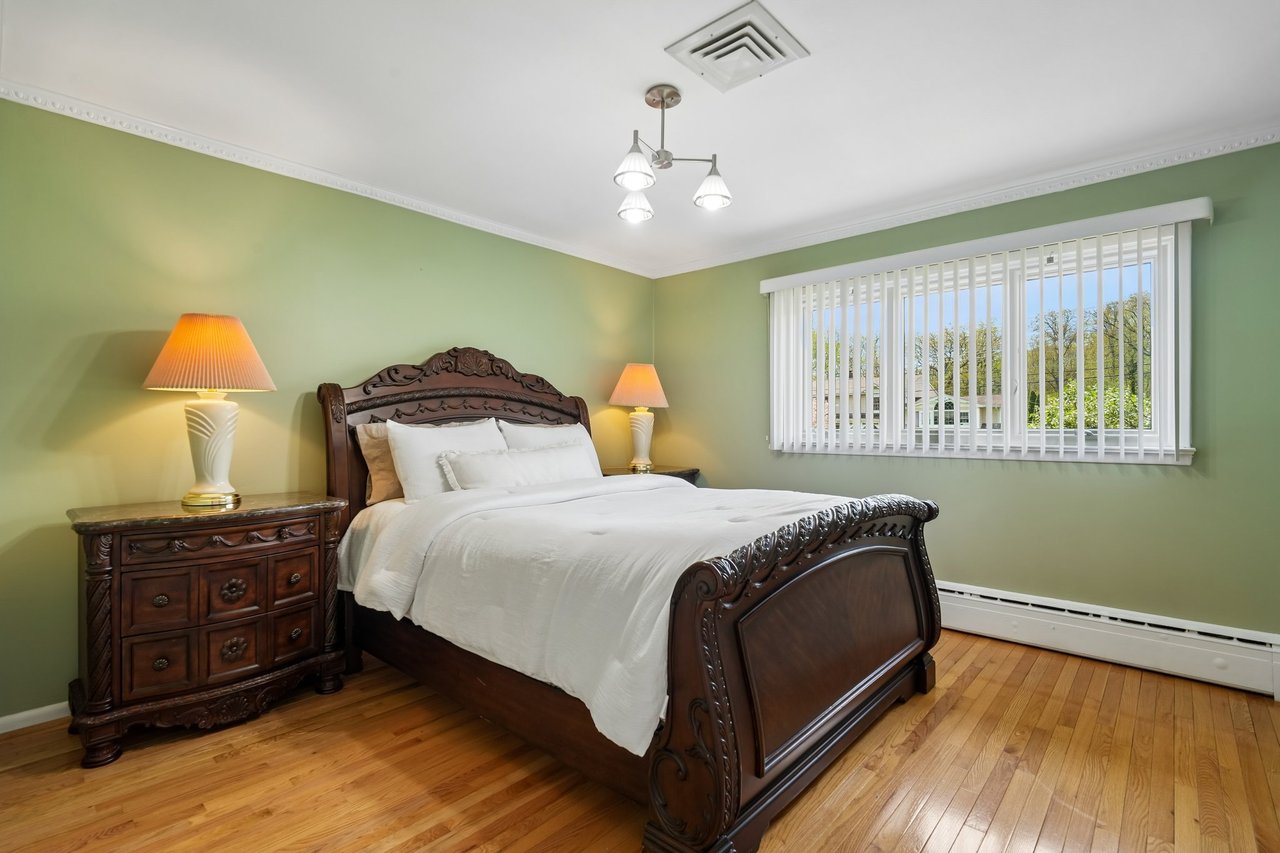 35 Grandview Avenue