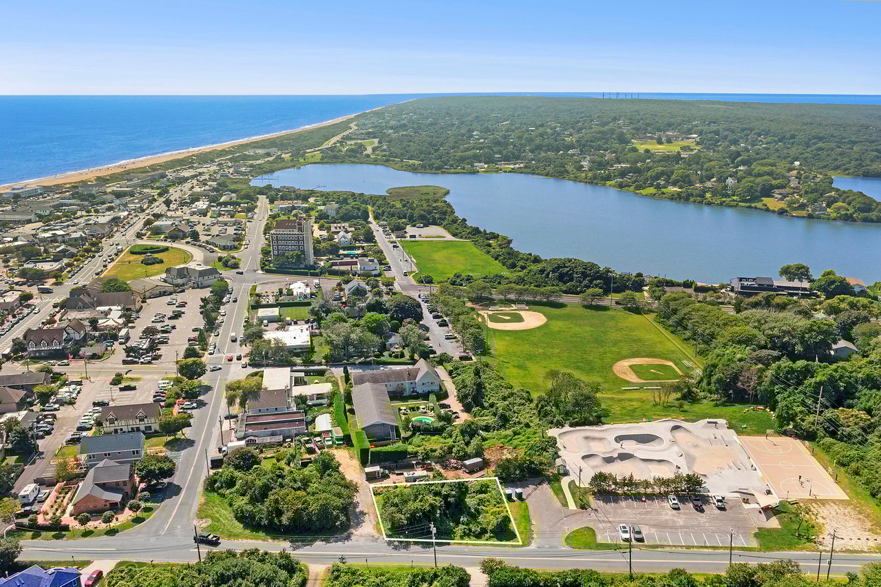 MONTAUK COMMERCIAL VACANT LAND
