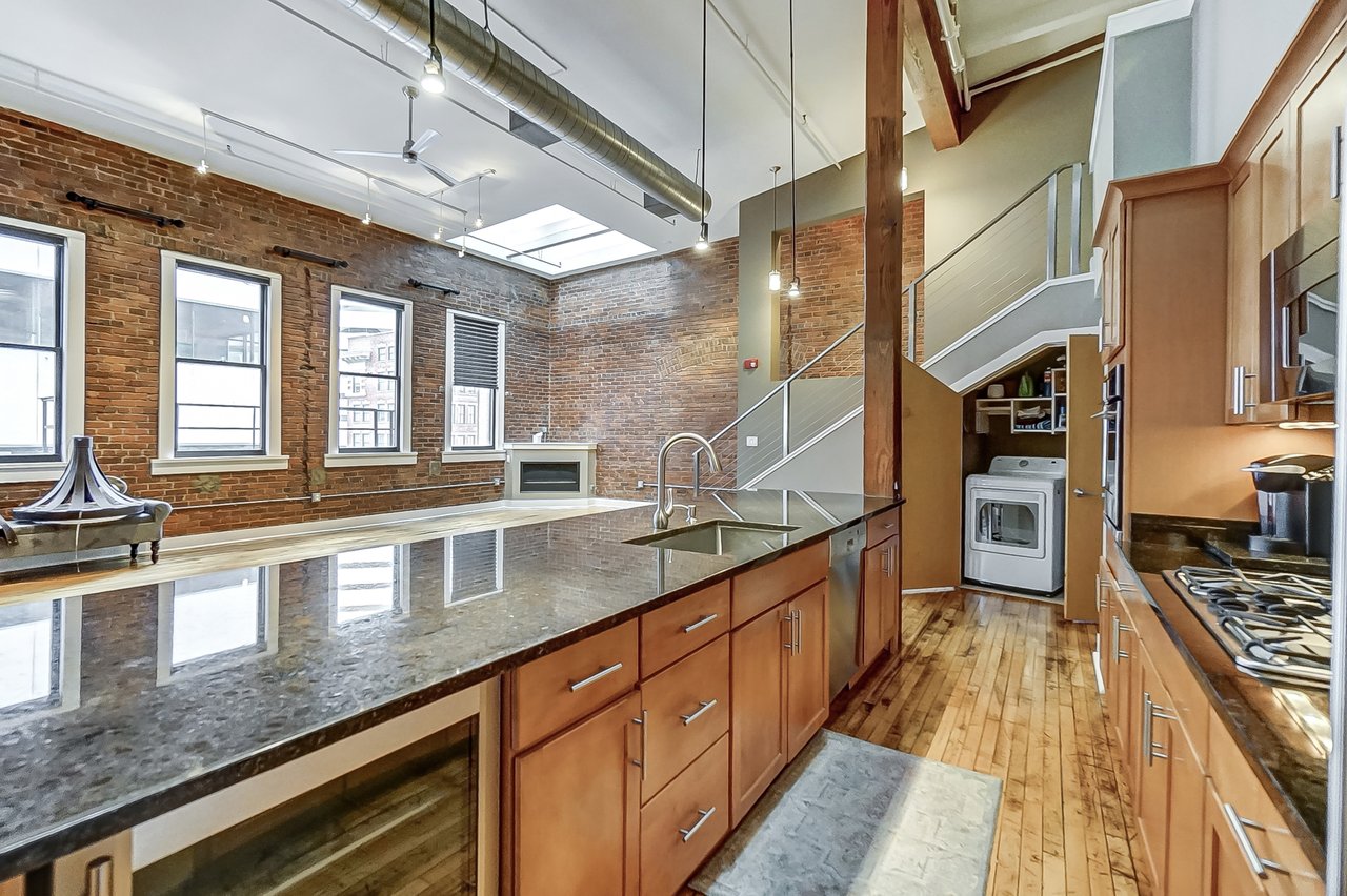 26 E 6th St. (3 units available.) #702, #802 #803