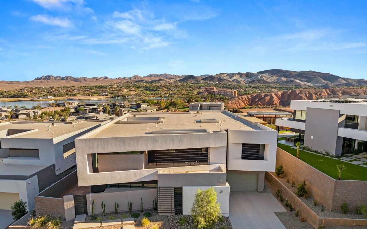 25 Canyon Bay Drive