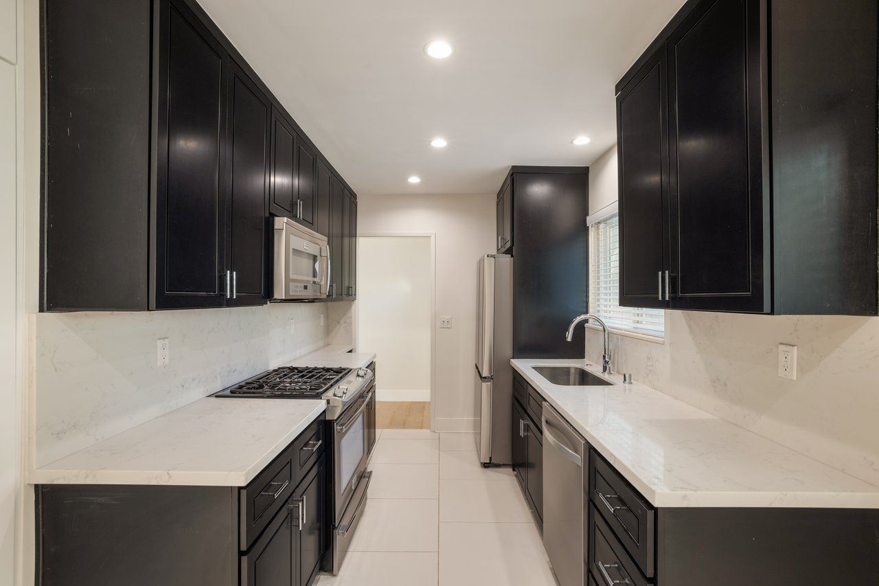 1329 Harvard St Unit: 3