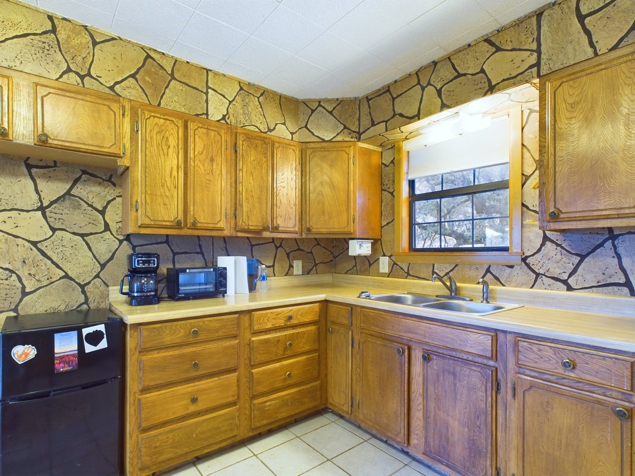 305 Tomahawk Trail