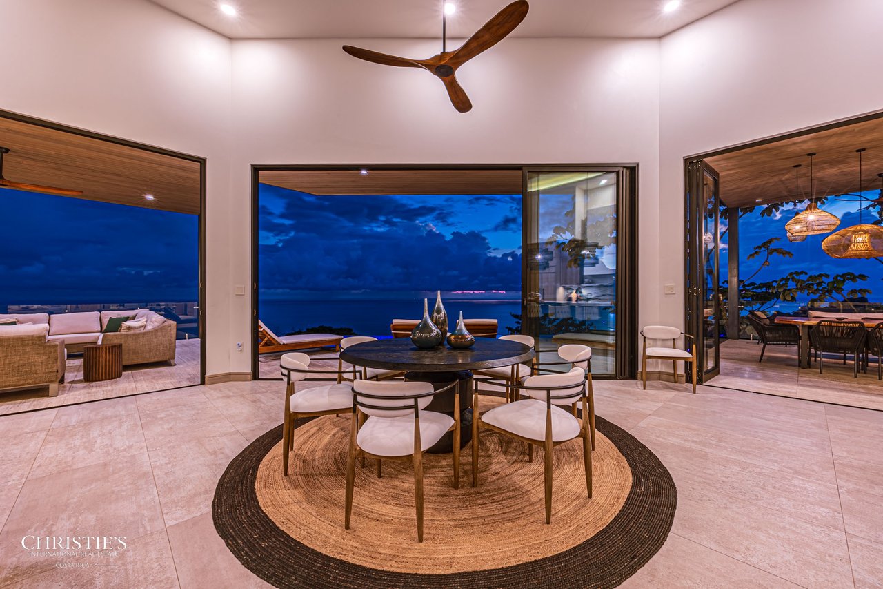 Luxury Estate in Escaleras — 5.5 Acres Majesty of Incredible Ocean Views 