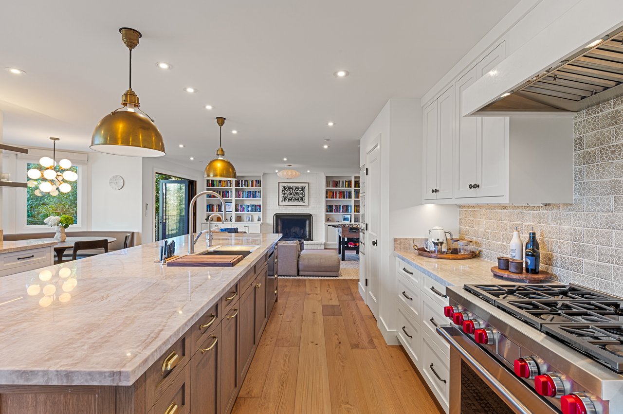 Stylish and Renovated Belvedere Beauty