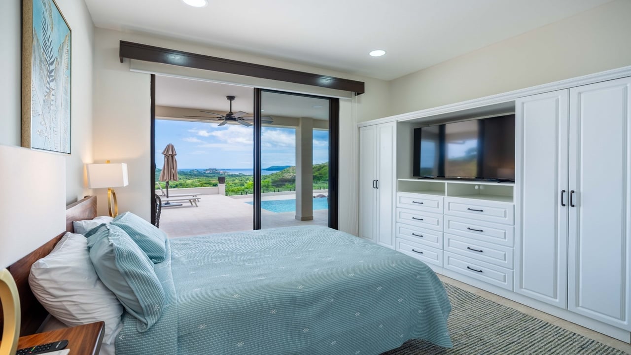 Villa Vista Serena